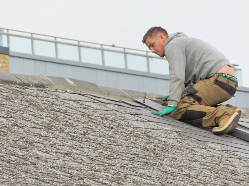 Best Roofers Near Me professional team